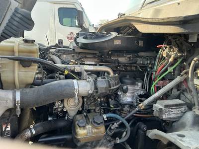 Detroit DD15 Engine for a Freightliner CASCADIA