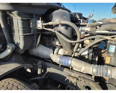 Detroit DD15 Engine for a Freightliner Cascadia 125