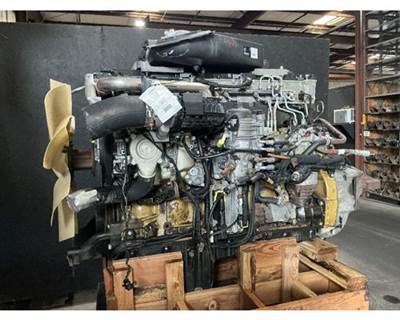 Detroit DD15 Engine for a Freightliner Cascadia 125