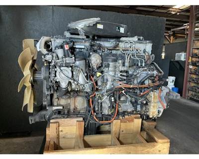 Detroit DD15 Engine for a Freightliner Cascadia 125