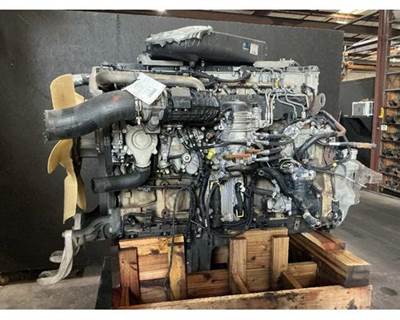 Detroit DD15 Engine for a Freightliner Cascadia 125