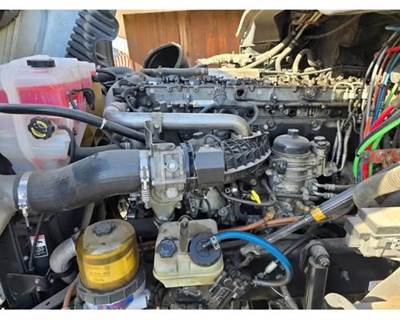 Detroit DD15 Engine for a Freightliner Cascadia 125