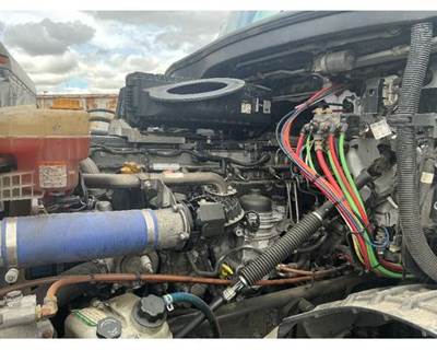 Detroit DD15 Engine for a Freightliner CASCADIA