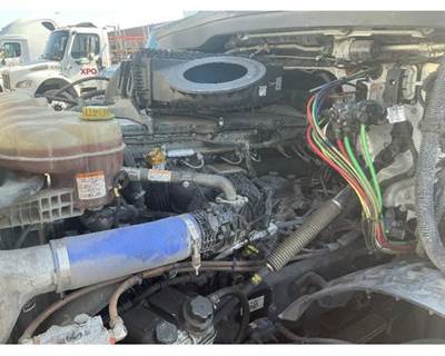 Detroit DD15 Engine for a Freightliner CASCADIA