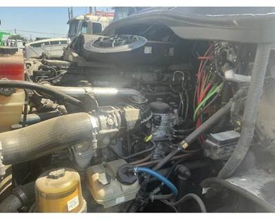Detroit DD15 Engine for a Freightliner CASCADIA