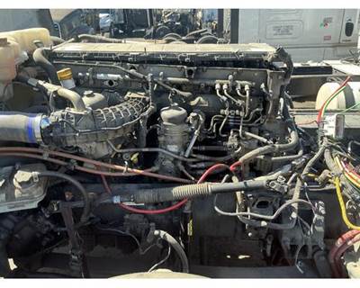 Detroit DD15 Engine for a Freightliner CASCADIA