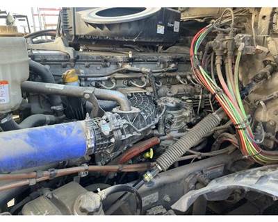 Detroit DD15 Engine for a Freightliner CASCADIA