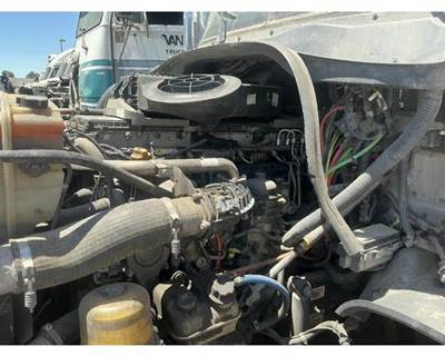 Detroit DD15 Engine for a Freightliner CASCADIA