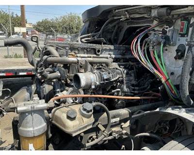 Detroit DD15 Engine for a Freightliner CASCADIA