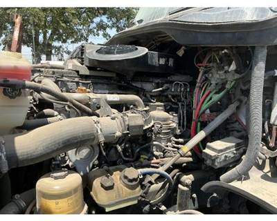 Detroit DD15 Engine for a Freightliner CASCADIA