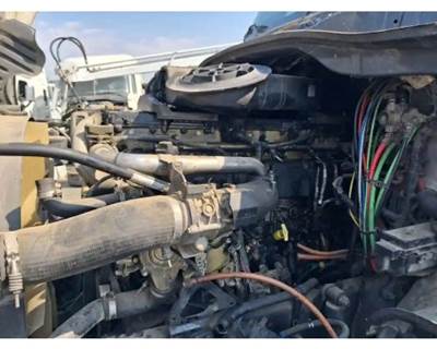 Detroit DD15 Engine for a Freightliner Cascadia 125