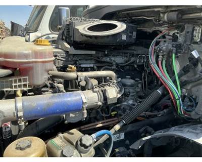 Detroit DD15 Engine for a Freightliner CASCADIA