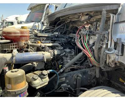 Detroit DD15 Engine for a Freightliner Cascadia 126