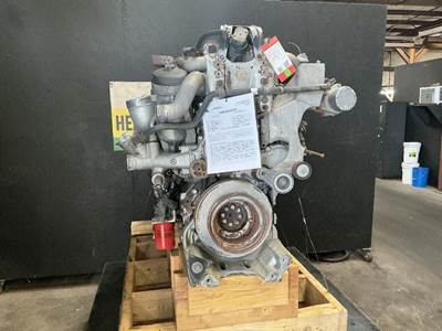 Mercedes-Benz MBE 4000 Engine for a Freightliner COLUMBIA 112