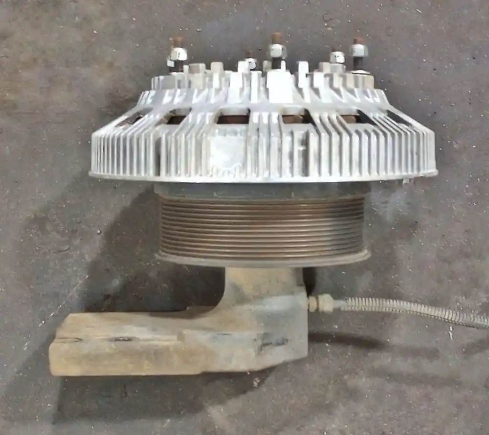 Paccar MX13 Fan Clutch for a 2013 Kenworth T800 For Sale Fresno, CA