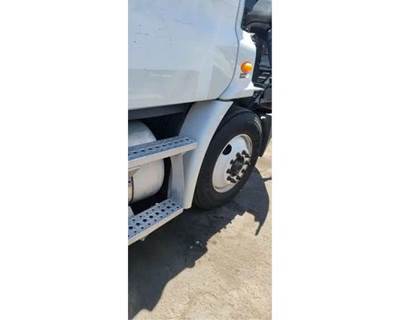 Freightliner Cascadia 113 Right Fender Extension
