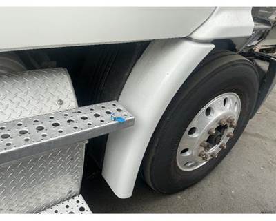 Freightliner Cascadia 113 Fender Extension for a Freightliner CASCADIA