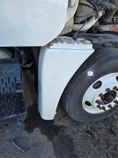 Freightliner Cascadia 125 Right Fender Extension