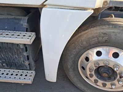 Freightliner Cascadia 125 Fender Extension for a Freightliner CASCADIA