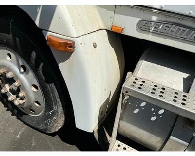Freightliner FLC Fender Extension