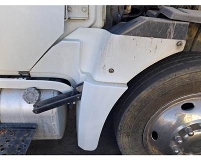 International 4400 LP Right Fender Extension