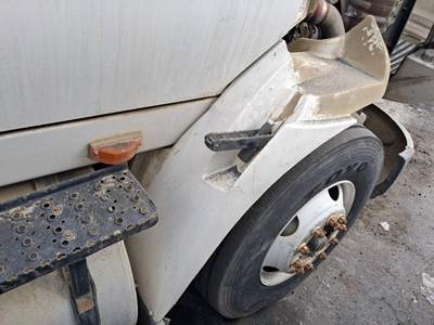 International 8600 Right Fender Extension