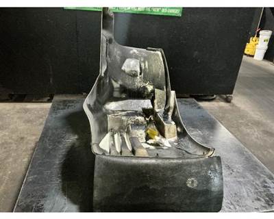 International 8600 Left Fender Extension