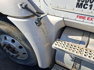 International 9200i Left Fender Extension