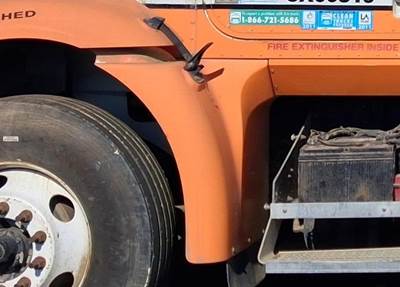 International 9200i Left Fender Extension