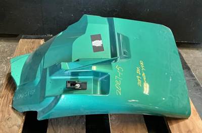 International DuraStar 4400 Left Fender Extension