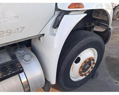 International DuraStar 4400 Right Fender Extension