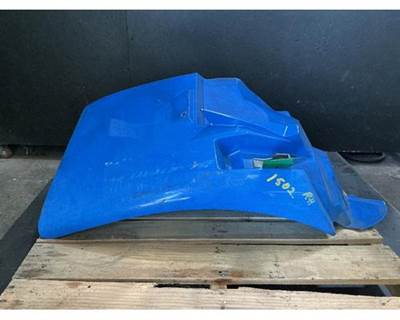 International DuraStar 4400 Fender Extension