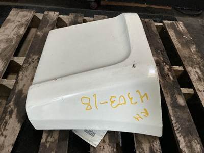 International LT625 Right Fender Extension