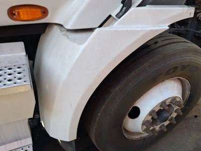 International RH613 Right Fender Extension