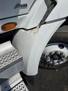 International RH613 Right Fender Extension