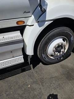 International RH613 Right Fender Extension