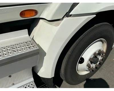 International RH613 Right Fender Extension