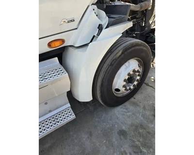 International RH613 Right Fender Extension