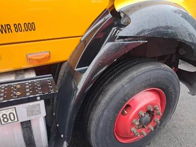 International TranStar 8600 Right Fender Extension