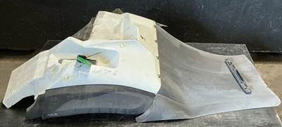 International WorkStar 7400 Left Fender Extension