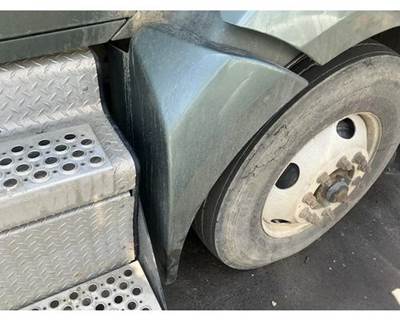 Kenworth T680 Fender Extension