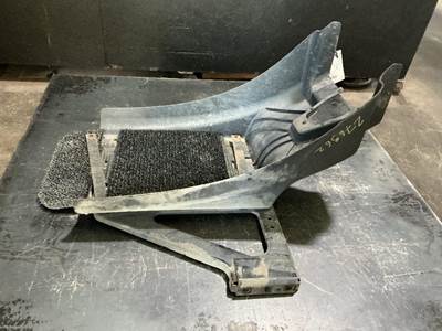 Mack CXU613T Fender Extension