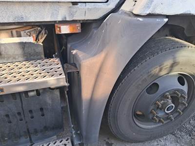 Mack Pinnacle CXU612 Right Fender Extension for a Mack CXU612