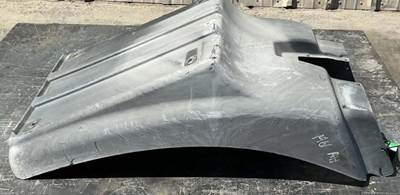 Mack Pinnacle CXU613 Fender Extension for a Mack CXU613