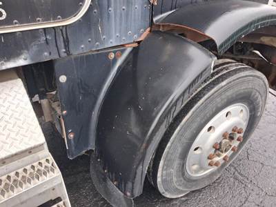 Peterbilt 378 Left Fender Extension