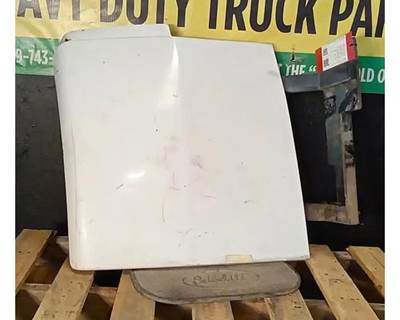 Peterbilt 387 Right Fender Extension