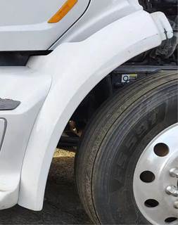 Peterbilt 579 Right Fender Extension