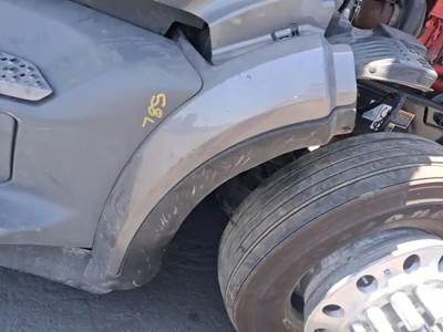 Peterbilt 579 Right Fender Extension