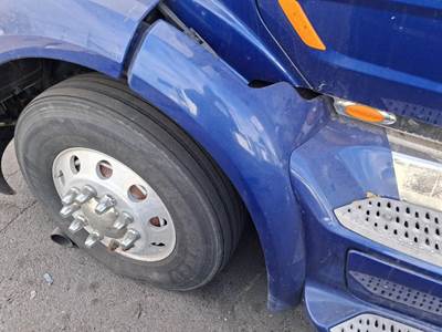 Peterbilt 579 Left Fender Extension