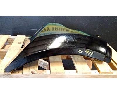 Peterbilt 579 Right Fender Extension